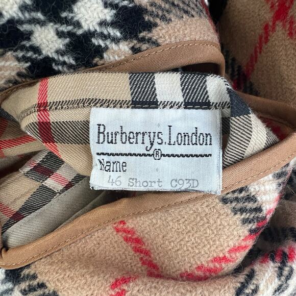 Burberry Vintage Trench Coat - Picture 12 of 15